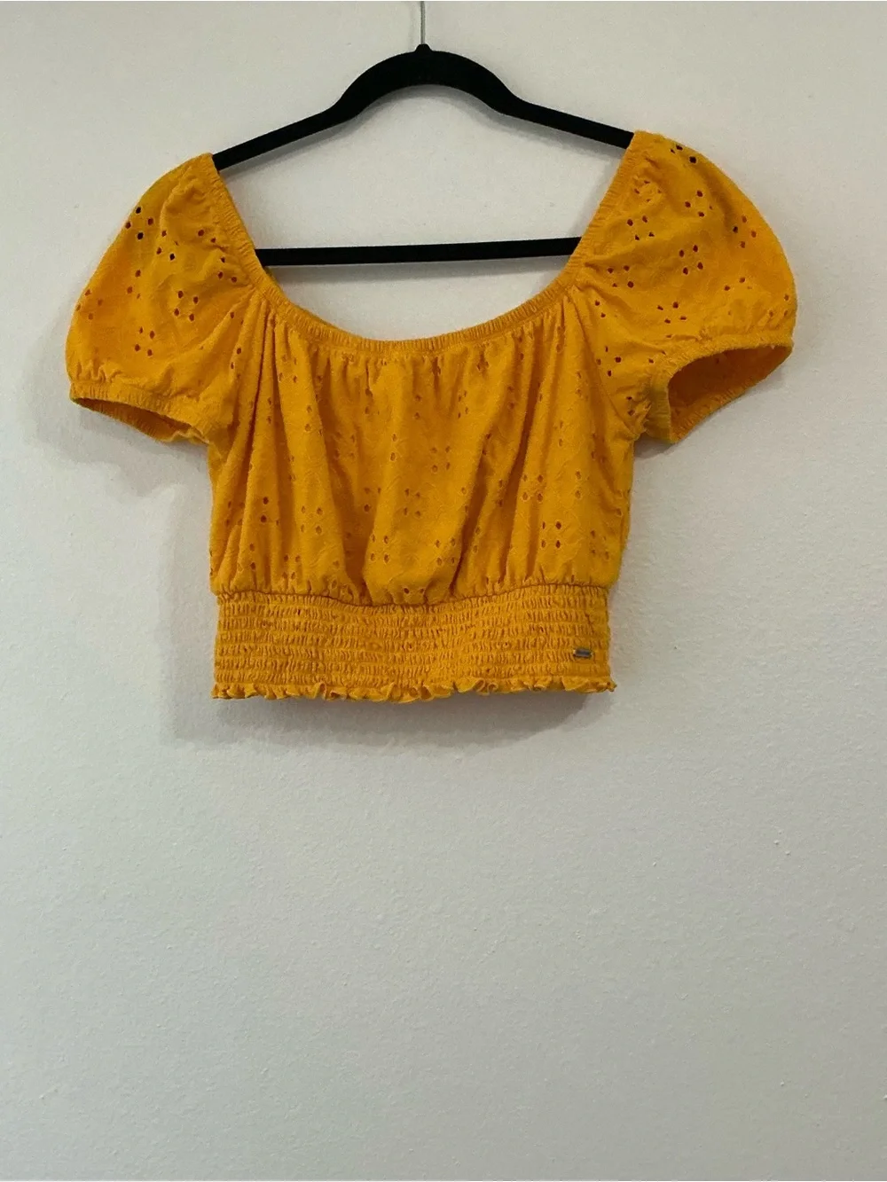 Hollister Smocked Waist Eyelet Embroidery Top Medium - Mustard Puff Sleeve - Picture 2 of 10